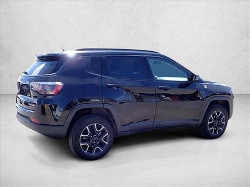 Used 2019 Jeep Compass Trailhawk AWD/4WD image 3