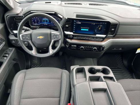 Used 2025 Chevrolet Silverado 1500 LT image 12