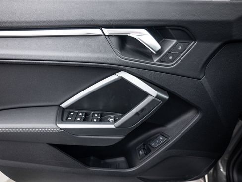 Certified 2025 Audi Q3 2.0T Premium w/ Convenience Package image 17