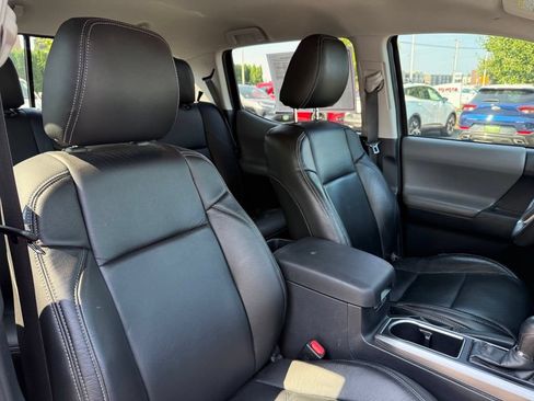 Certified 2021 Toyota Tacoma SR5 AWD/4WD image 22