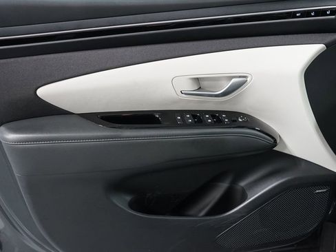 Used 2023 Hyundai Tucson Limited image 32