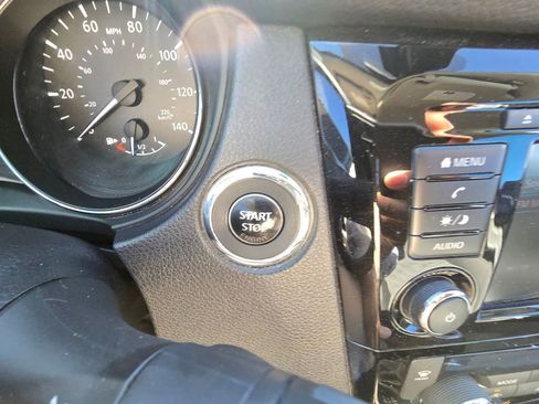 Used 2019 Nissan Rogue Sport SV image 18