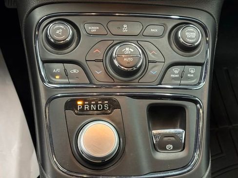 Used 2015 Chrysler 200 S w/ Comfort Group AWD/4WD image 25