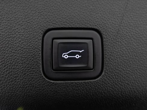 Used 2022 Chevrolet Suburban LT AWD/4WD image 43