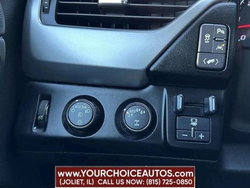 Used 2018 Chevrolet Tahoe Premier AWD/4WD image 22