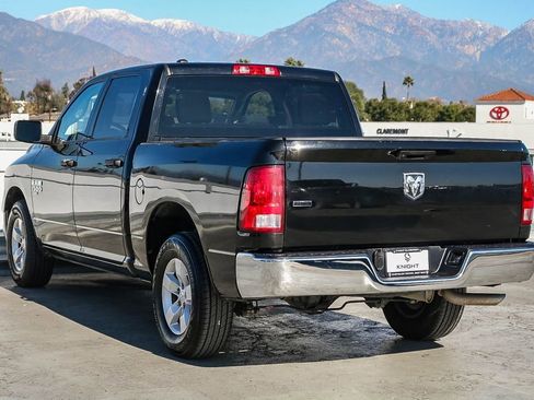 Used 2022 RAM 1500 Classic SLT image 9