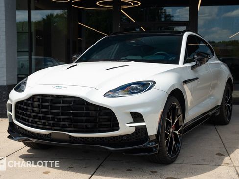 Used 2025 Aston Martin DBX 707 AWD/4WD image 6