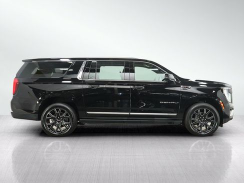Used 2025 GMC Yukon XL Denali w/ Denali Reserve Package AWD/4WD image 6