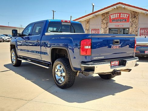 Used 2015 GMC Sierra 2500 SLE w/ SLE Preferred Package AWD/4WD image 2