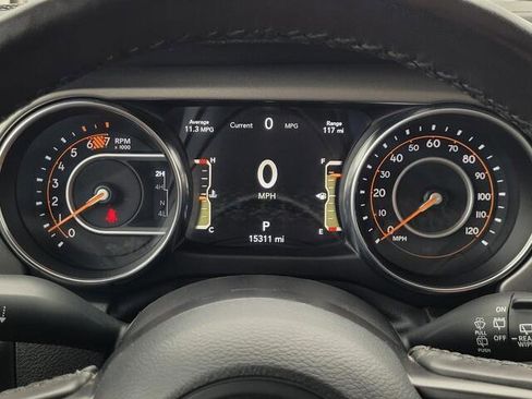 Used 2023 Jeep Wrangler Sport S image 13