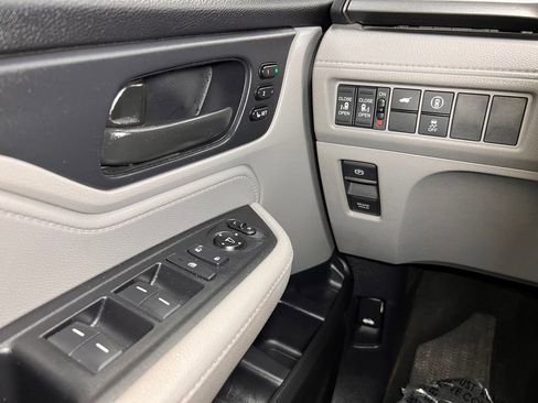 Used 2024 Honda Odyssey EX-L image 14