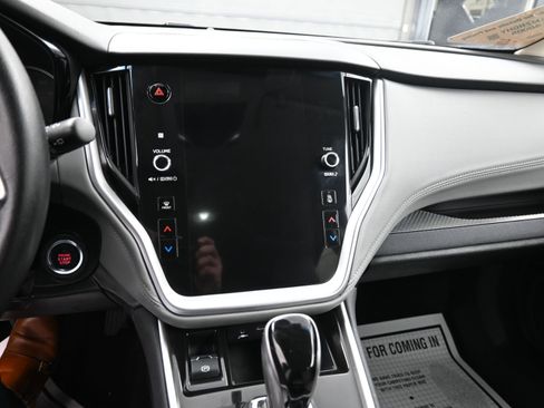 Used 2023 Subaru Crosstrek 2.0i Premium image 17