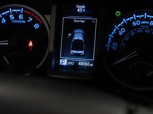 Used 2022 Toyota Tacoma SR5 image 29