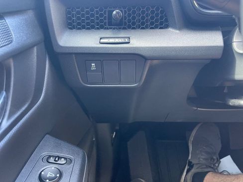 Used 2025 Honda CR-V Sport image 18