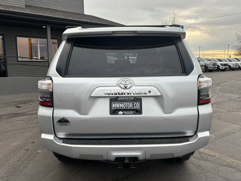 Used 2016 Toyota 4Runner SR5 image 10