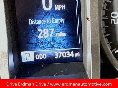 Used 2023 Toyota Tacoma SR5 w/ Technology Package image 33