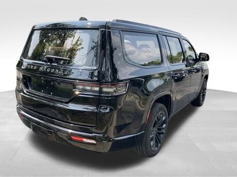 Used 2023 Jeep Grand Wagoneer Series II AWD/4WD image 5