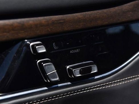 Used 2023 Jeep Grand Wagoneer 4WD image 10