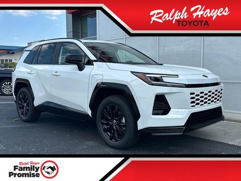 Used 2026 Toyota RAV4 SE w/ Convenience Package AWD/4WD image 1