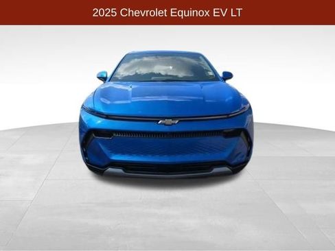 Used 2025 Chevrolet Equinox EV LT w/ Convenience Package FWD image 2