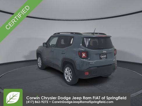 Certified 2017 Jeep Renegade Latitude w/ Safety & Security Group AWD/4WD image 11