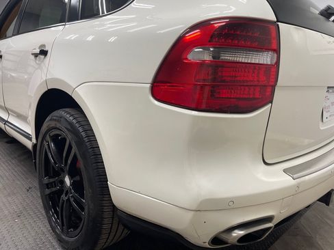 Used 2009 Porsche Cayenne AWD/4WD image 14