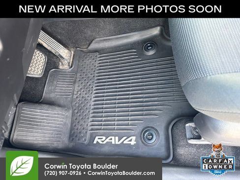 Used 2019 Toyota RAV4 LE w/ Carpet Mat Package AWD/4WD image 11