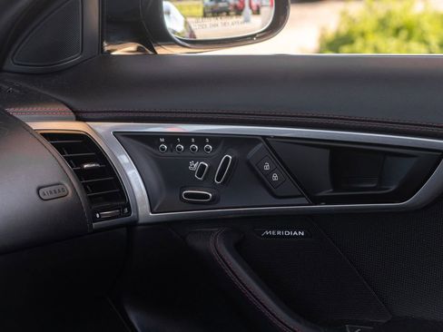 Used 2021 Jaguar F-TYPE Convertible image 33