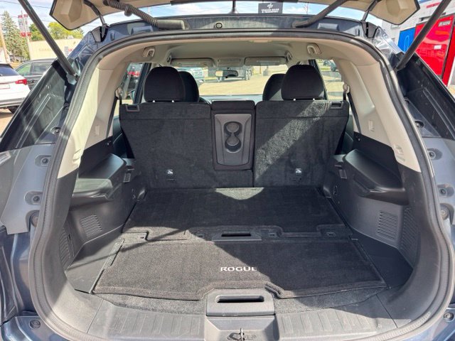 Used 2016 Nissan Rogue S AWD/4WD image 23