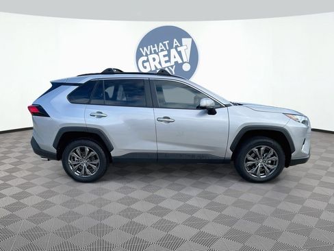 Used 2023 Toyota RAV4 Limited AWD/4WD image 4