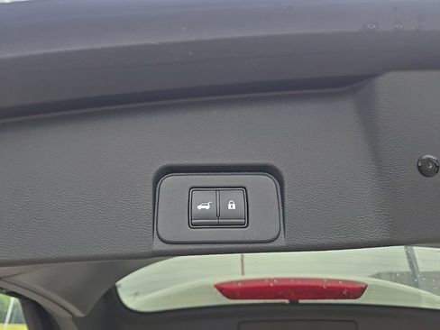 Used 2023 Nissan Rogue SL AWD/4WD image 35