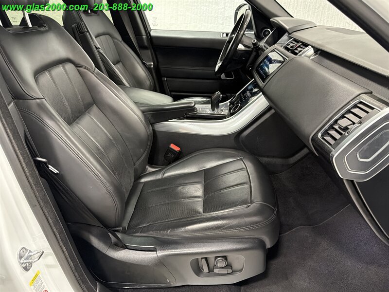 Used 2020 Land Rover Range Rover Sport HSE AWD/4WD image 21