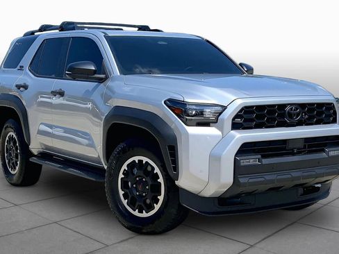 Used 2025 Toyota 4Runner TRD Off-Road Premium AWD/4WD image 3
