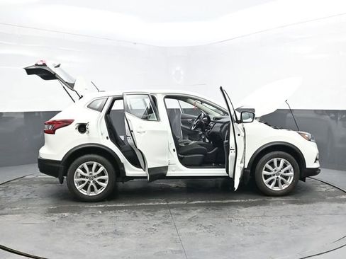 Used 2020 Nissan Rogue Sport S w/ Appearance Package FWD image 39