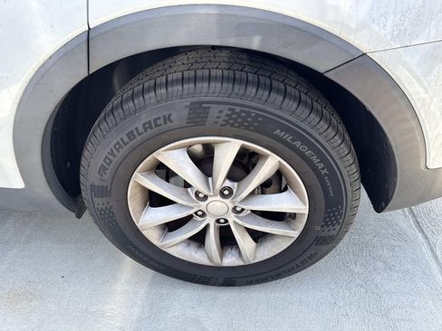 Used 2017 Kia Sorento LX image 8