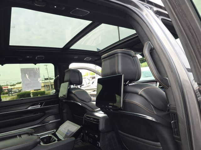 Used 2025 Jeep Grand Wagoneer L Series III w/ Rear Seat Video Group 1 AWD/4WD image 52