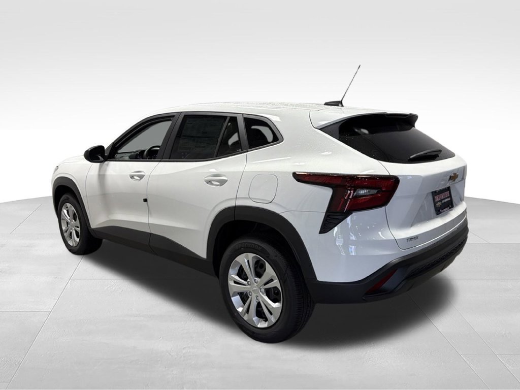 New 2026 Chevrolet Trax LS FWD image 8