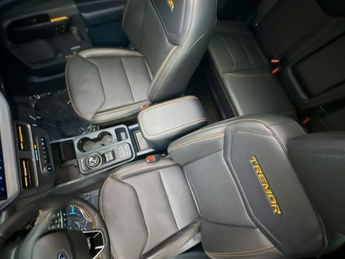 Used 2025 Ford Maverick Tremor image 23