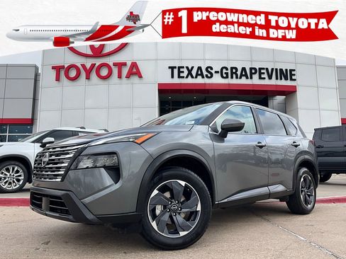 Used 2025 Nissan Rogue SV image 1