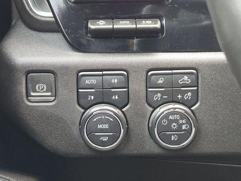 Used 2024 Chevrolet Silverado 1500 High Country w/ High Country Premium Package image 29