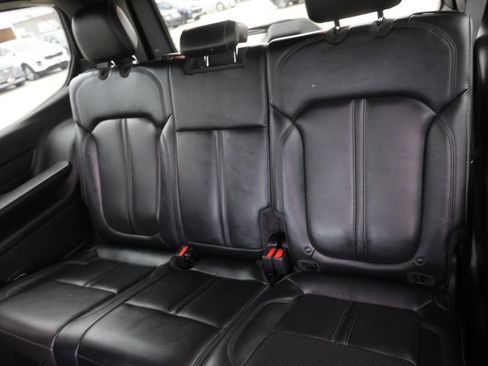 Used 2022 Jeep Wagoneer Series III w/ Premium Group I image 17