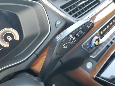 Used 2021 Audi Q5 Prestige w/ Prestige Package image 24