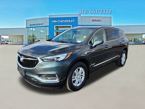 Used 2020 Buick Enclave Essence image 3