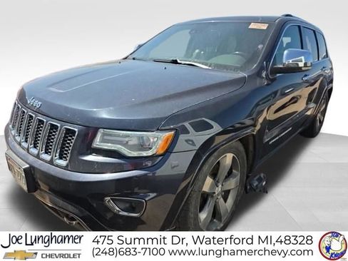 Used 2016 Jeep Grand Cherokee Overland w/ Advanced Technology Group AWD/4WD image 2