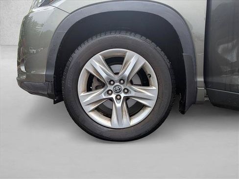 Used 2019 Toyota Highlander Limited AWD/4WD image 13