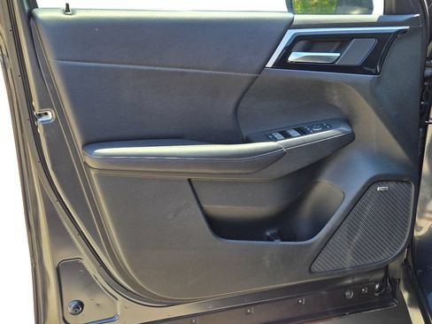 Used 2025 Mitsubishi Outlander SE AWD/4WD image 15