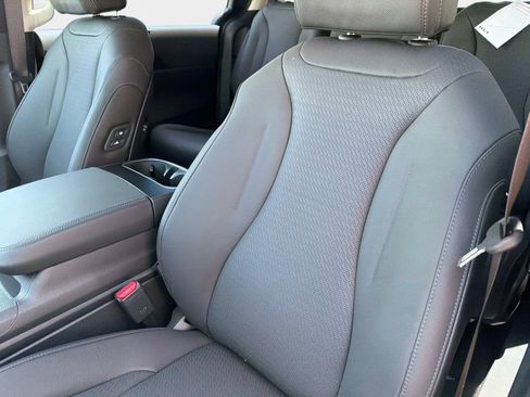 New 2026 Kia Carnival SX Prestige FWD image 19