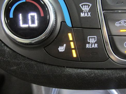Used 2025 Chevrolet Malibu LT FWD image 32