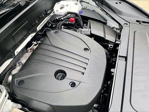 Used 2023 Volvo XC90 B5 Core w/ Climate Package image 44