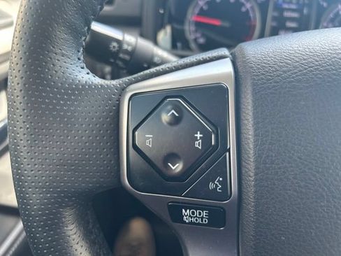 Used 2023 Toyota 4Runner Limited AWD/4WD image 19